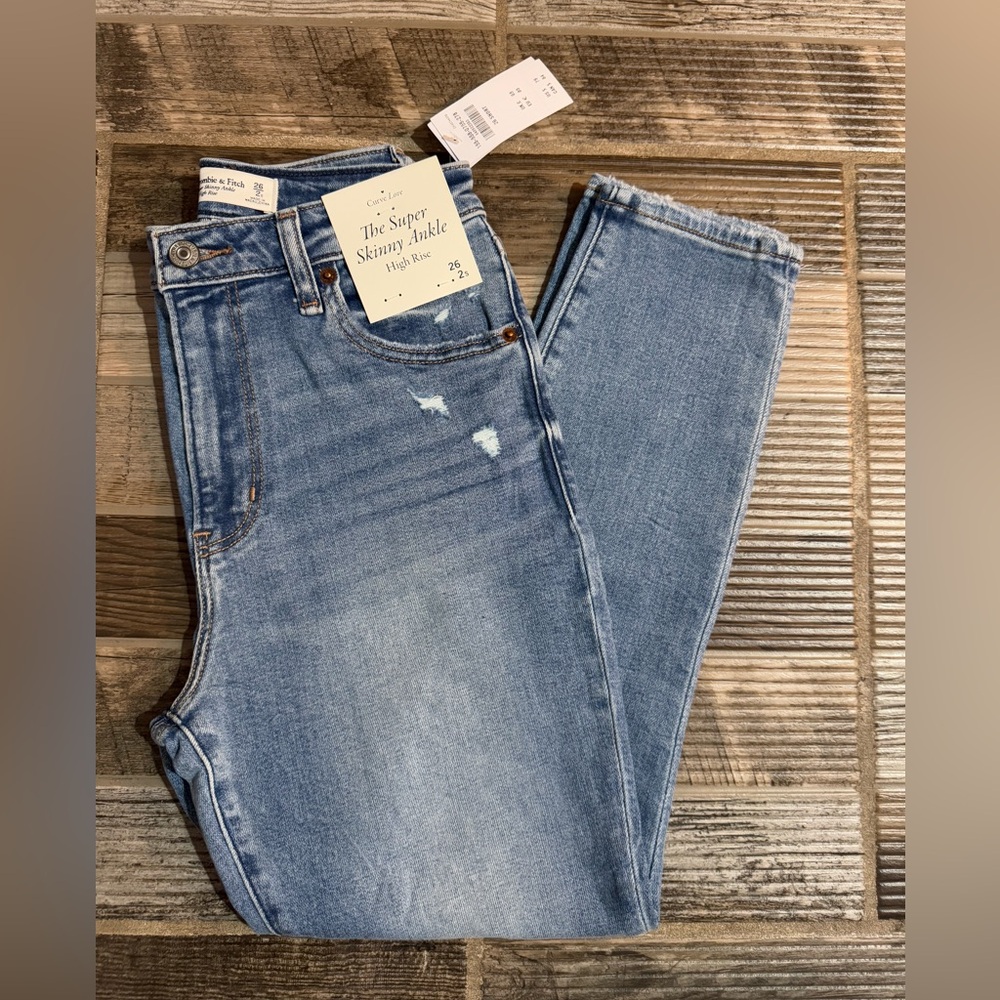 Curve Love The Super Skinny Ankle High Rise. Size 26s (2s)